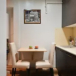 Modern Studio-apartment In The Centre Apartment